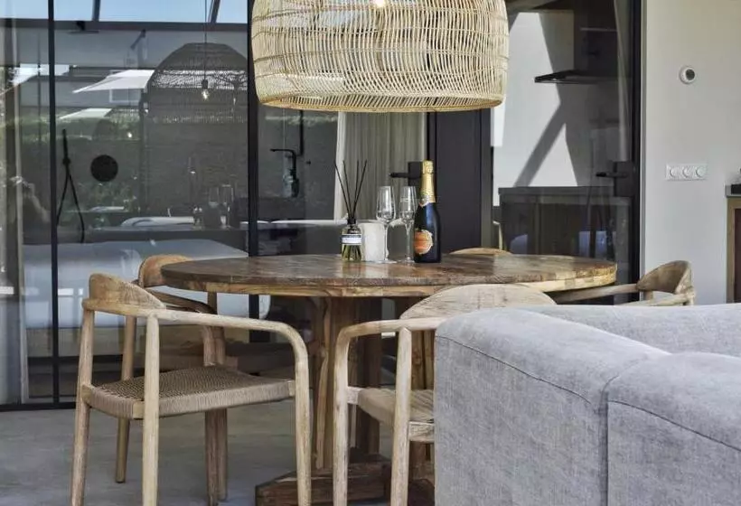 Van Heeckeren Apartments & Suites Buren