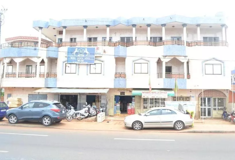 White Horse Hotel Porto Novo