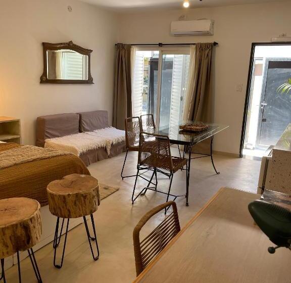 تختخواب و صبحانه Casa De Piedra Céntrica