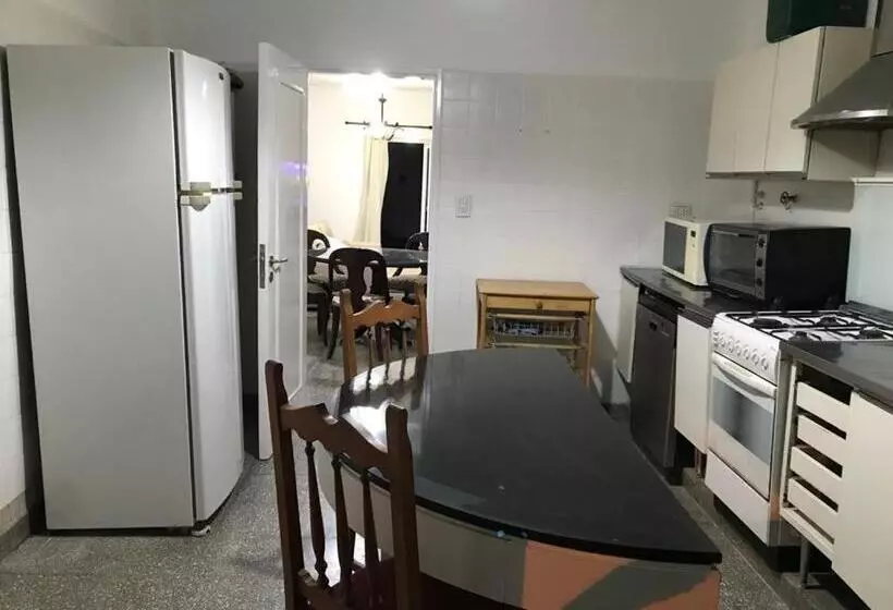تختخواب و صبحانه Casa De Piedra  Céntrica