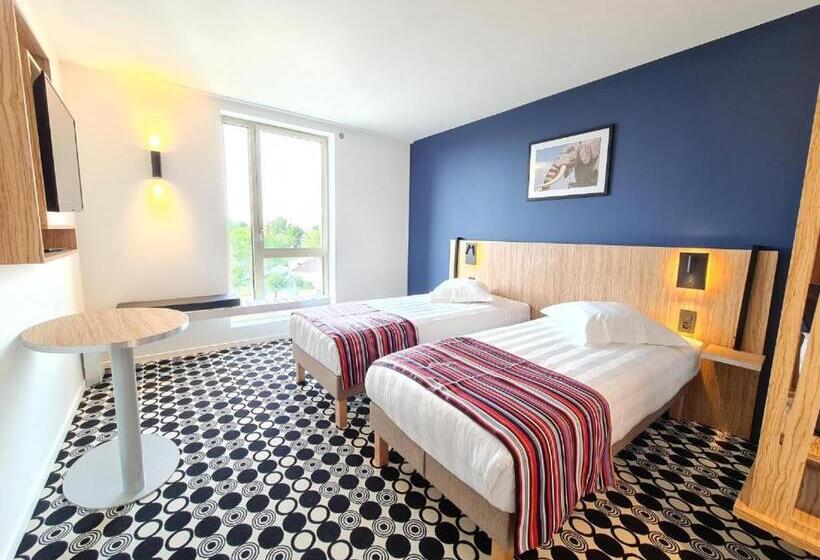 ホテル Akena Nantes Reze Aeroport