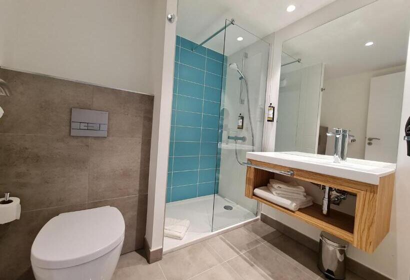 ホテル Akena Nantes Reze Aeroport