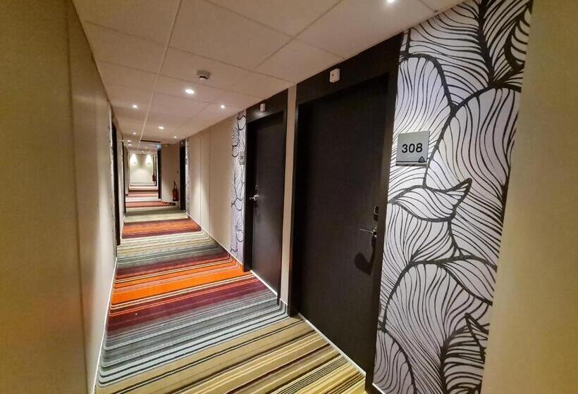 ホテル Akena Nantes Reze Aeroport