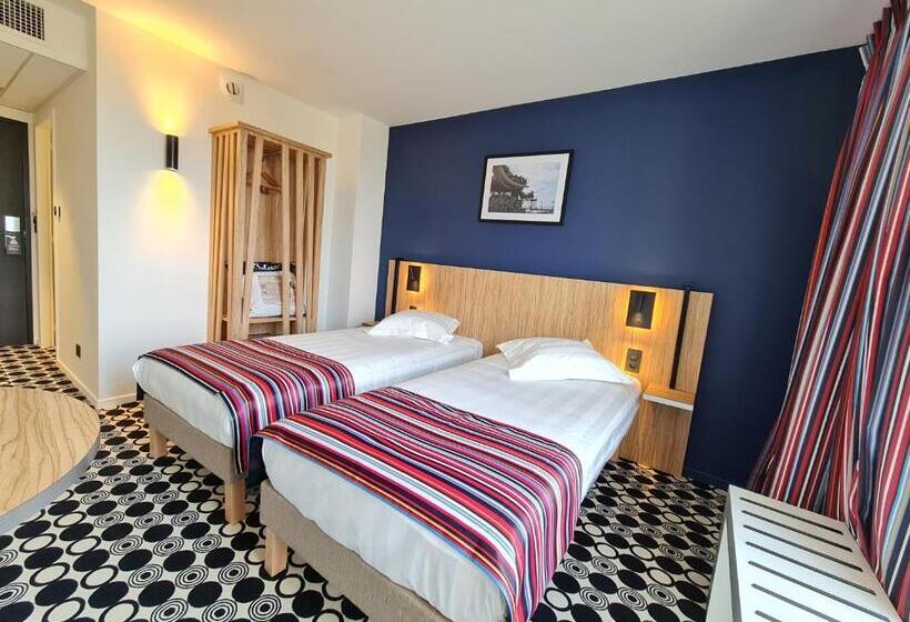 ホテル Akena Nantes Reze Aeroport