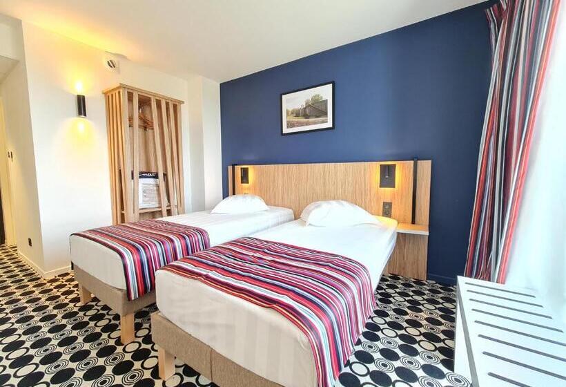 ホテル Akena Nantes Reze Aeroport