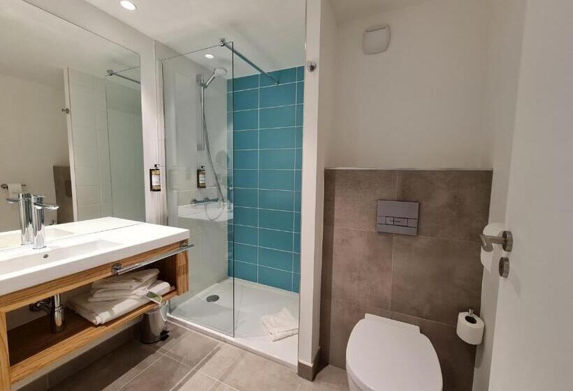 ホテル Akena Nantes Reze Aeroport