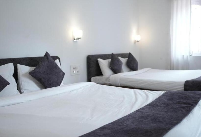 בית מלון כפרי Anjoned Hostel & Cafe