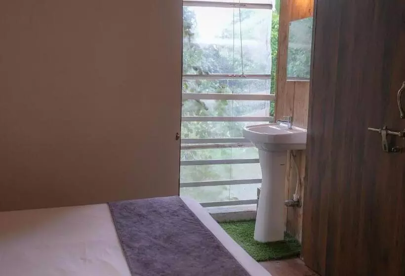 Hotelli Anjoned Hostel & Cafe