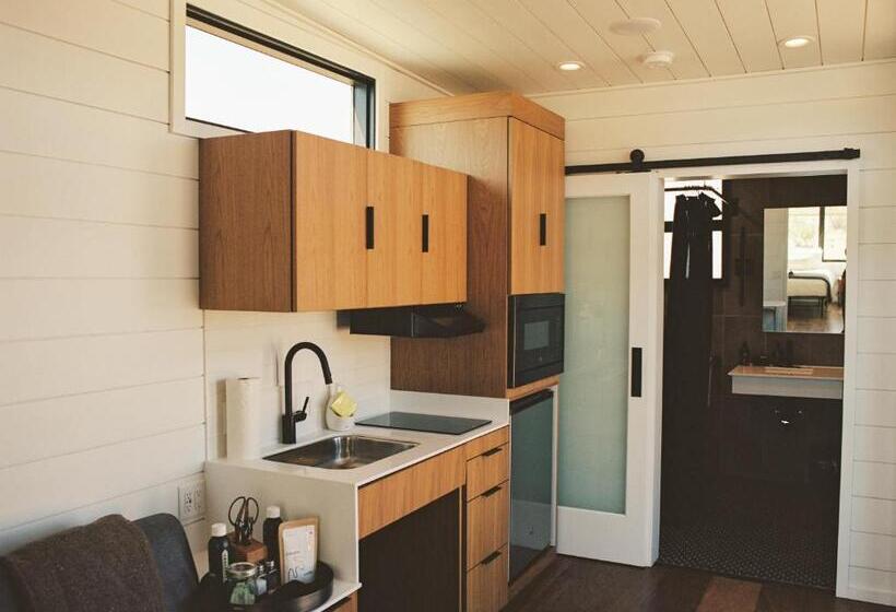 ホテル Autocamp Joshua Tree