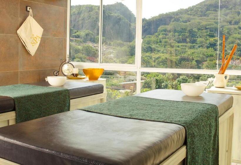 ホテル Mediterraneo Boutique