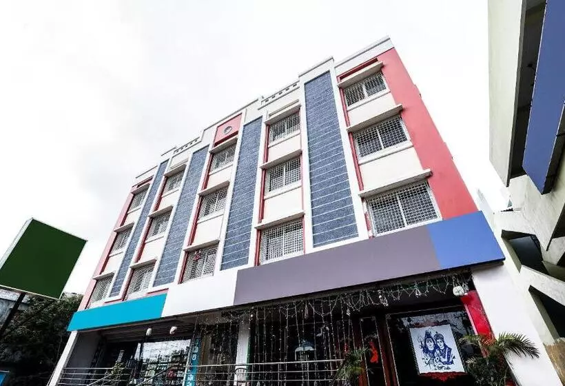 Hotelli Oyo 9930  Avs Residency