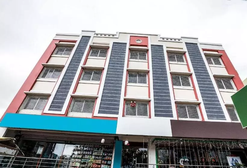 Hotelli Oyo 9930  Avs Residency