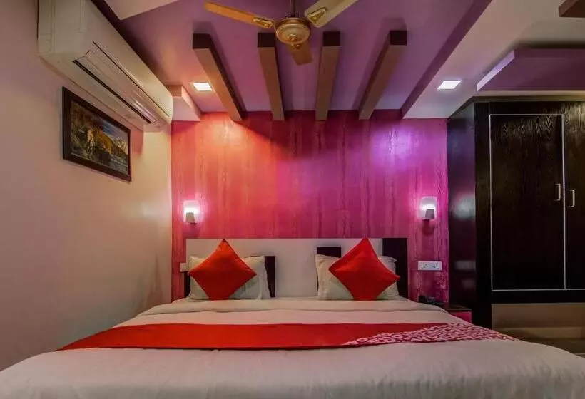 Hotelli Oyo 9930  Avs Residency