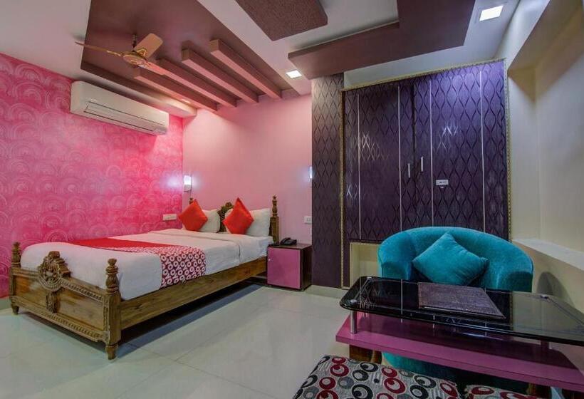 هتل Oyo 9930 Avs Residency