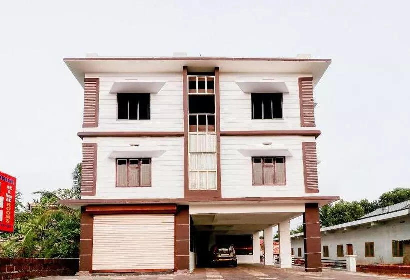 Hotelli Spot On Rohini Inn Kadampuzha