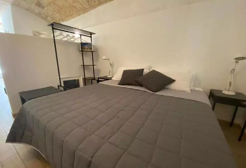 پانسیون Bari Landlord 31  Old Town Apartments With Self Check In