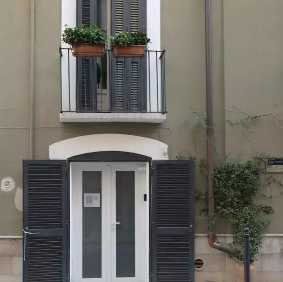 پانسیون Bari Landlord 31  Old Town Apartments With Self Check In