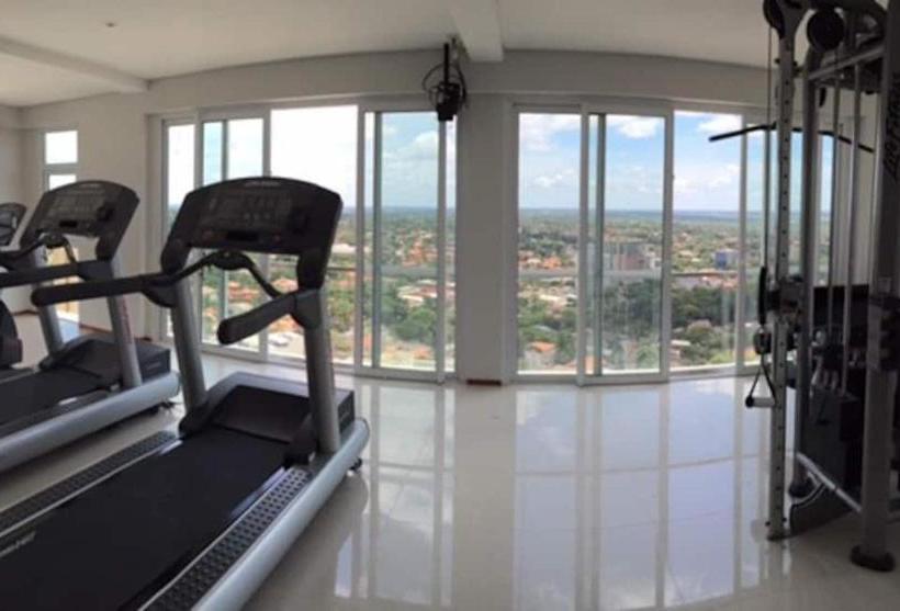 Un Cuarto De Hotel Que No Es