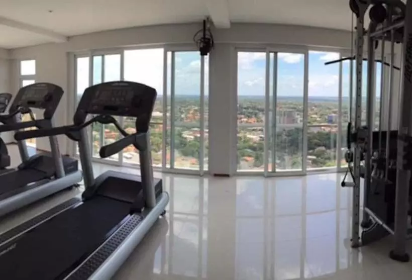 Un Cuarto De Hotel Que No Es