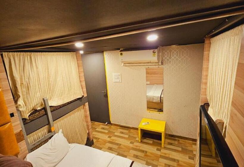 Vandrarhem Clock Inn