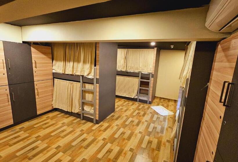 Vandrarhem Clock Inn