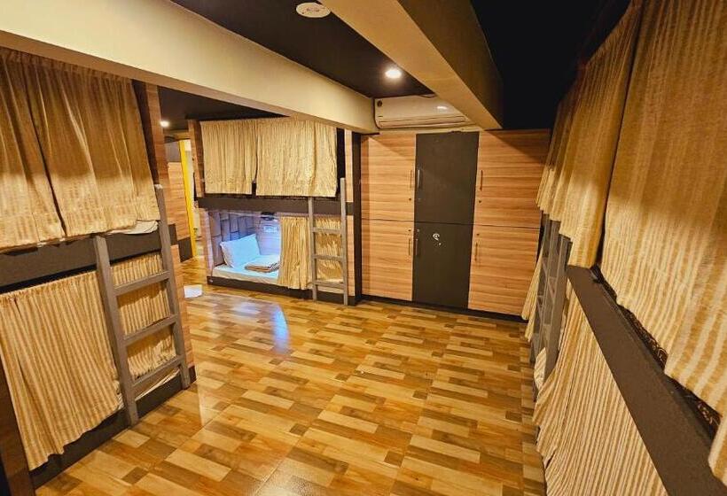 Vandrarhem Clock Inn