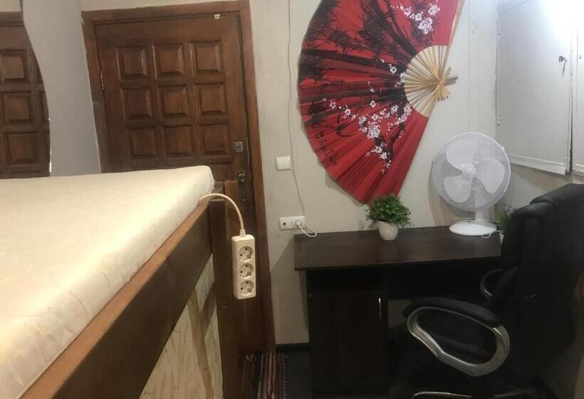 Ararat Teatralnaya Hostel Kyiv