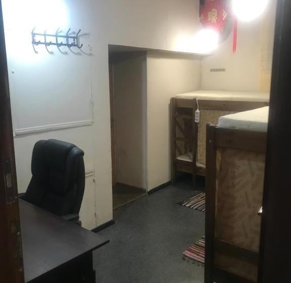 Ararat Teatralnaya Hostel Kyiv