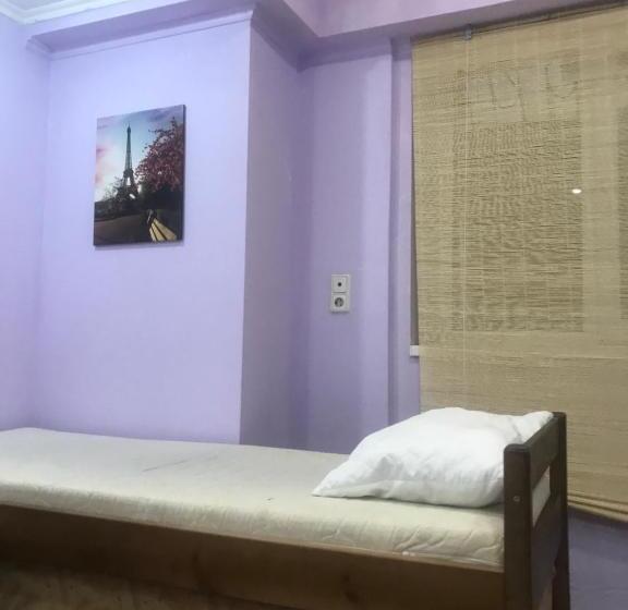 Ararat Teatralnaya Hostel Kyiv