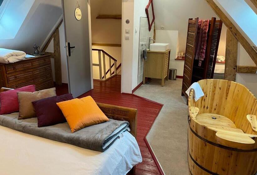 Nocleg ze śniadaniem Le Moulin Sainte Marie, Chambres D Hôtes Et Gîte