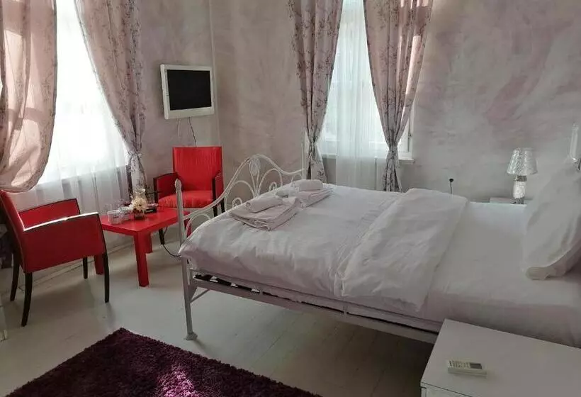 تختخواب و صبحانه Citalna Rooms