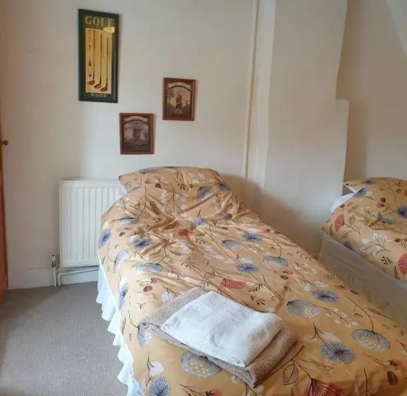 Aamiaismajoitus (B&B) The Horse And Panniers Guest House