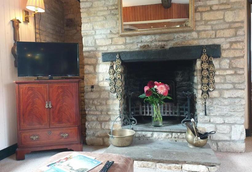 مبيت وإفطار The Horse And Panniers Guest House