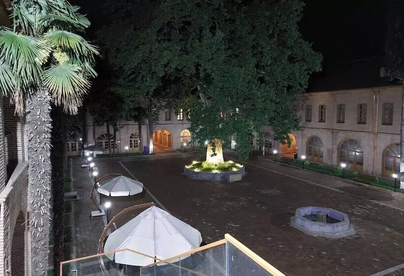 هتل Shah Abbas Karvansaray