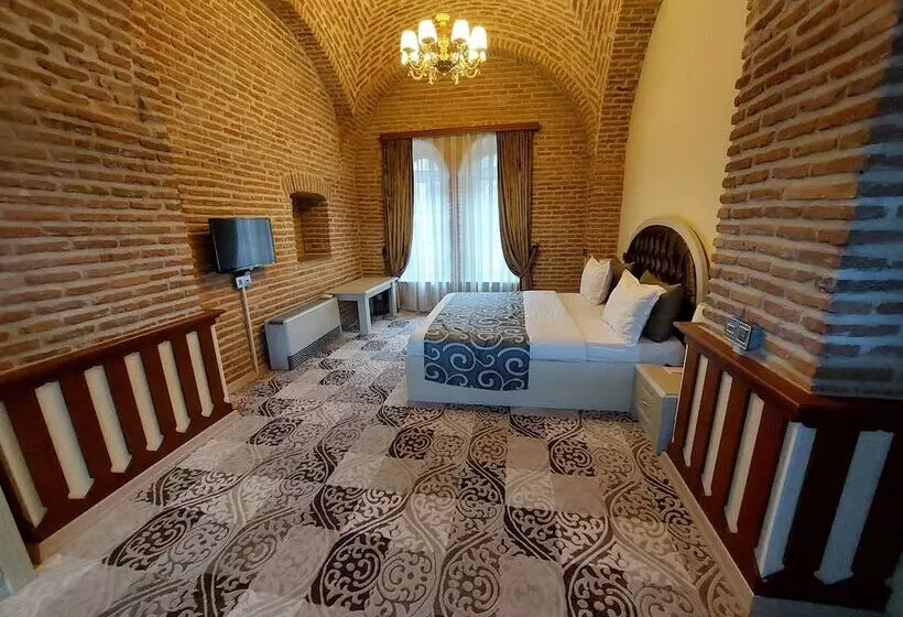 هتل Shah Abbas Karvansaray