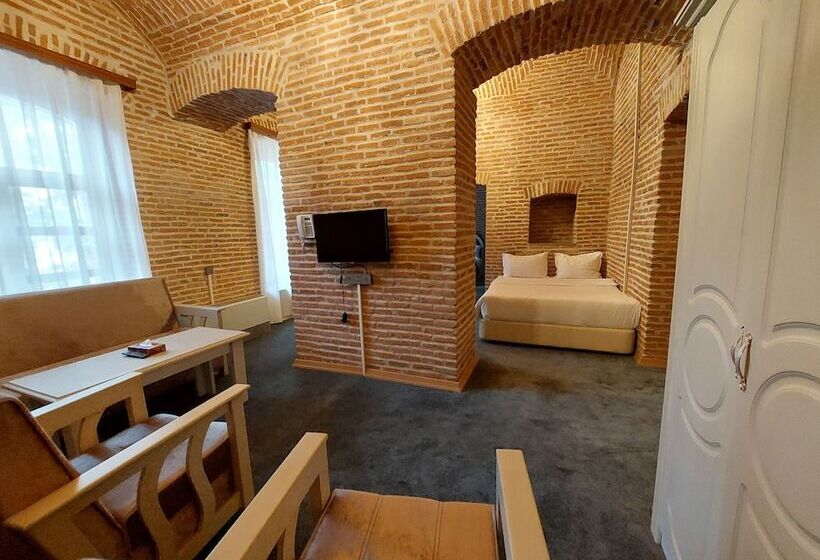 هتل Shah Abbas Karvansaray