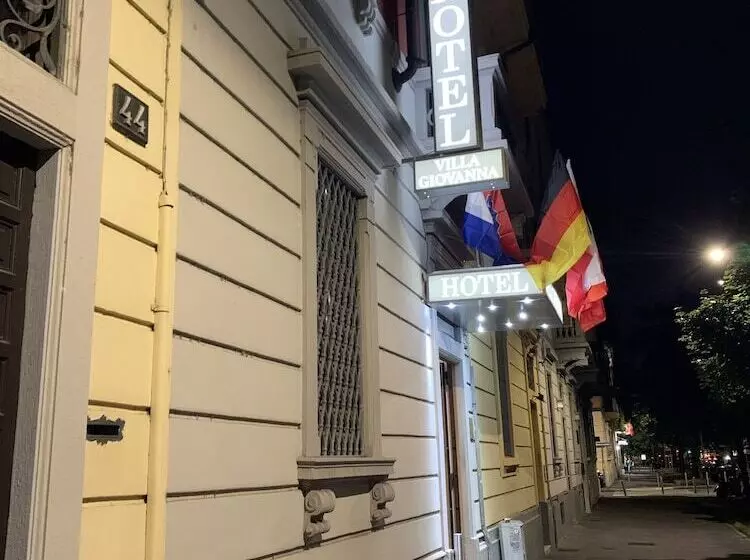 هتل Villa Giovanna Citylife Milano