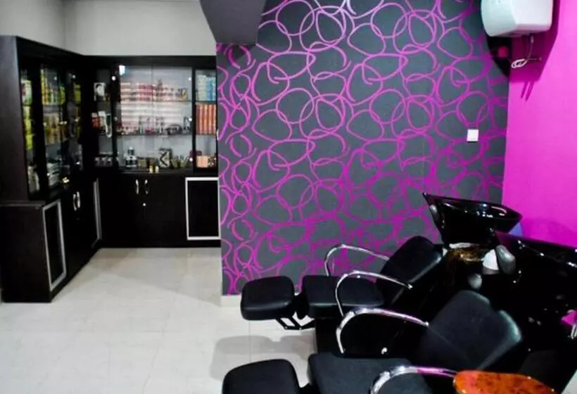 Majatalo Room In Apartment   Auris Court   Economy