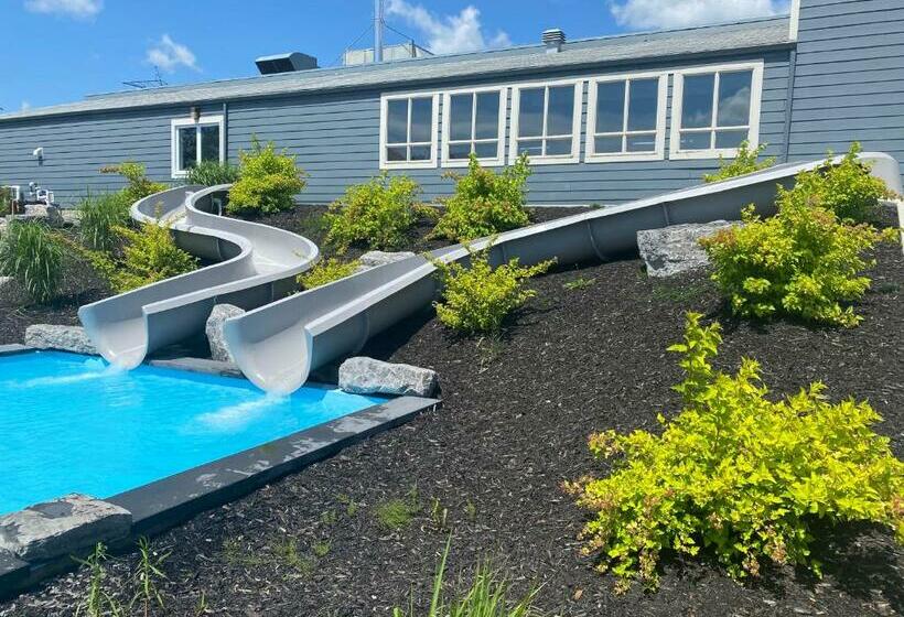 Condo 2 Chambres Avec Parc Aquatique!