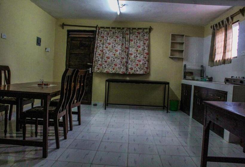 پانسیون Armaan Guest House