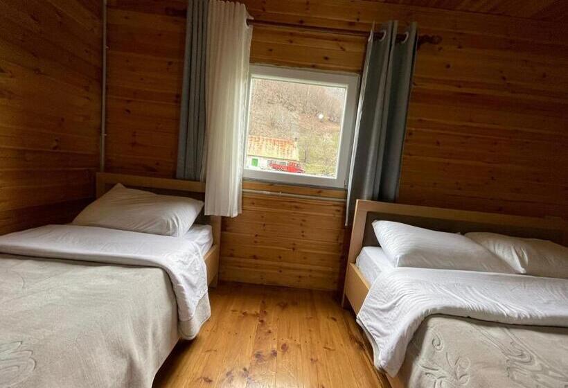 פנסיון Bujtina Zemra Tradites