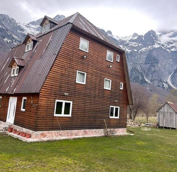 بنسيون Bujtina Zemra Tradites