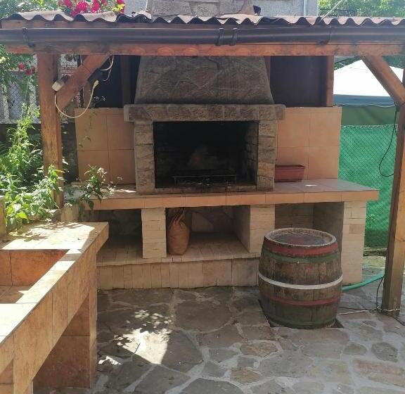 Пансион Guest House Shipkovo Hills