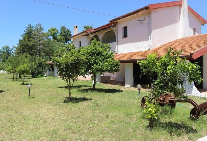 بنسيون Villa Lughente