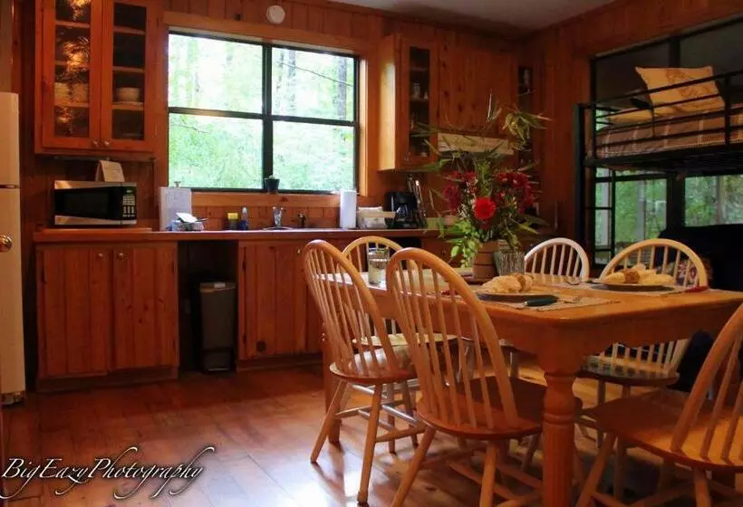 Aamiaismajoitus (B&B) The Meadow Cabin