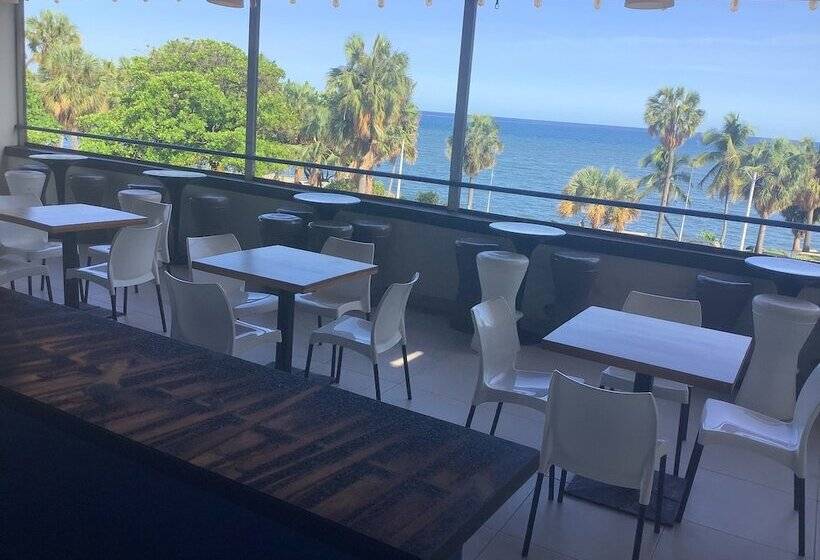 هتل Blue Malecón