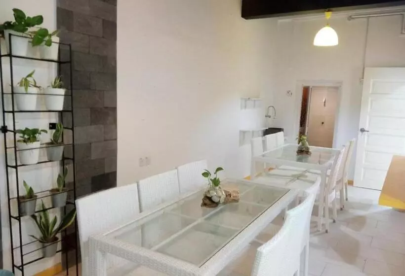 Hotelli The Serai Cottage Transit