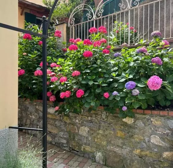 Hotelli The Time  Home &