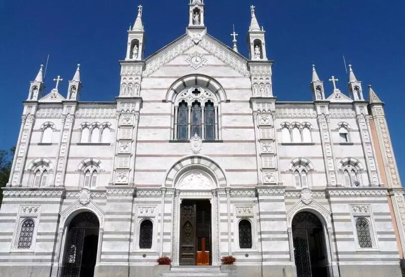 Hotelli The Time  Home &