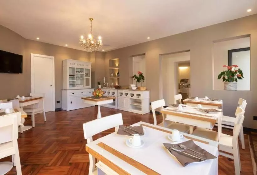 Hotelli The Time  Home &